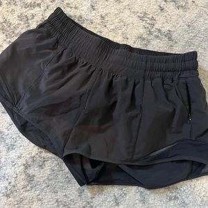 Lululemon Hotty Hot Lined 2.5” Shorts